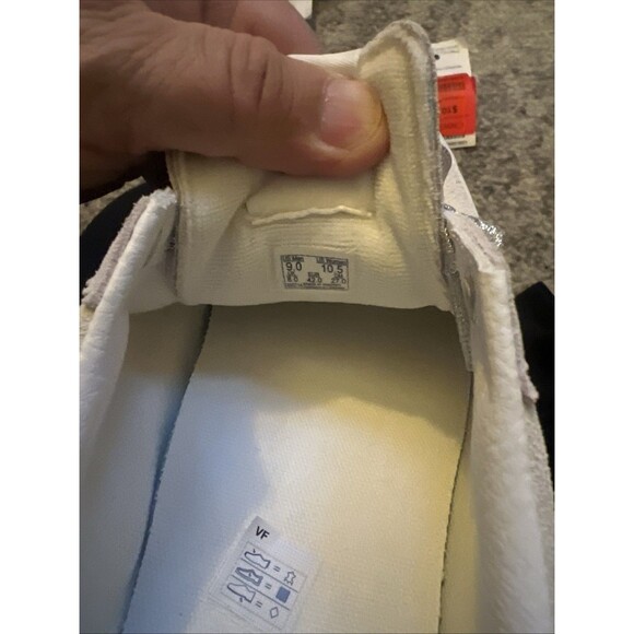 Vans Sport Low Men’s 9/Women’s 10 .5 High Shine Metallic Suede Low-top Sneaker